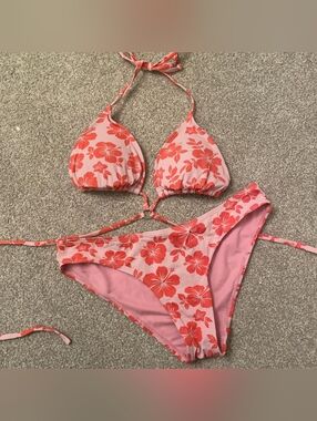 Ardene Tropical Pink and Red Floral Tie Bikini Set